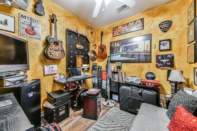 2422 Pilgrims Bend Drive, Friendswood, TX 77546