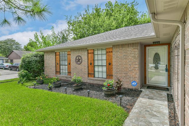 2422 Pilgrims Bend Drive, Friendswood, TX 77546