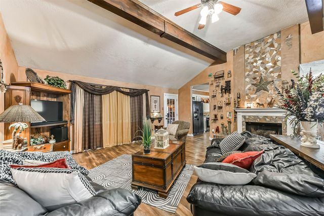 2422 Pilgrims Bend Drive, Friendswood, TX 77546