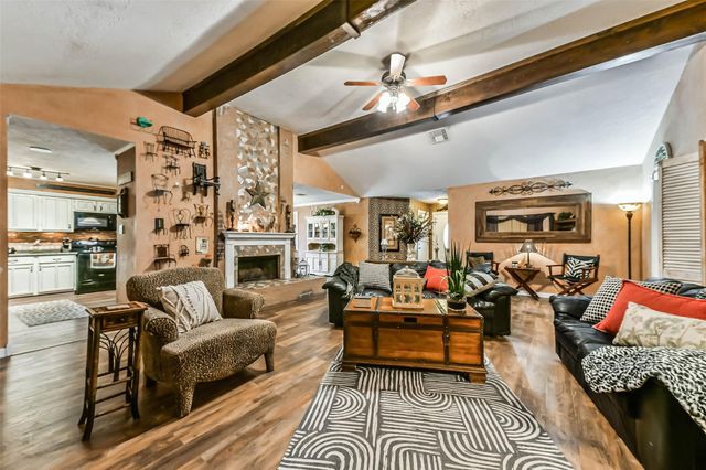 2422 Pilgrims Bend Drive, Friendswood, TX 77546