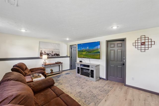 595 Deerfield Drive, Harrison, OH 45030