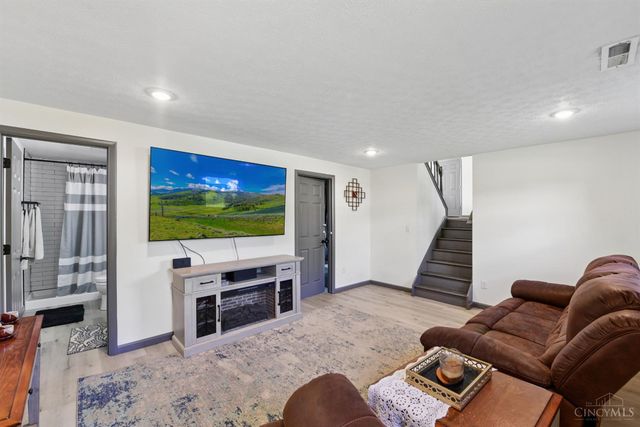 595 Deerfield Drive, Harrison, OH 45030