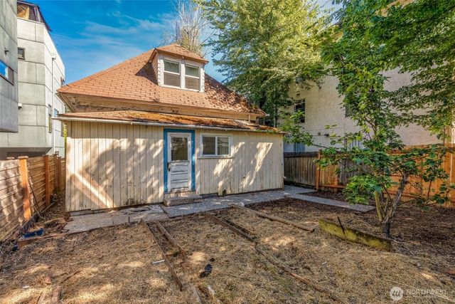 1525 14th Avenue S, Seattle, WA 98144