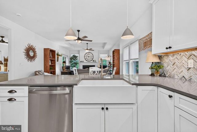 1 STINGRAY HARBOR DR, Ocean View, DE 19970
