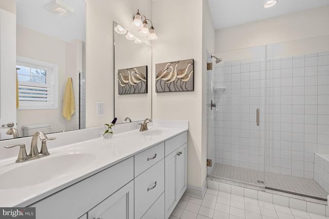 1 STINGRAY HARBOR DR, Ocean View, DE 19970
