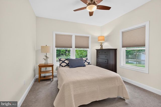 1 STINGRAY HARBOR DR, Ocean View, DE 19970