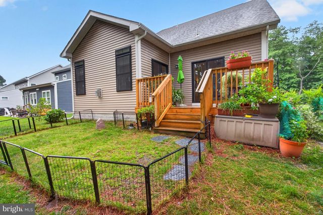 1 STINGRAY HARBOR DR, Ocean View, DE 19970