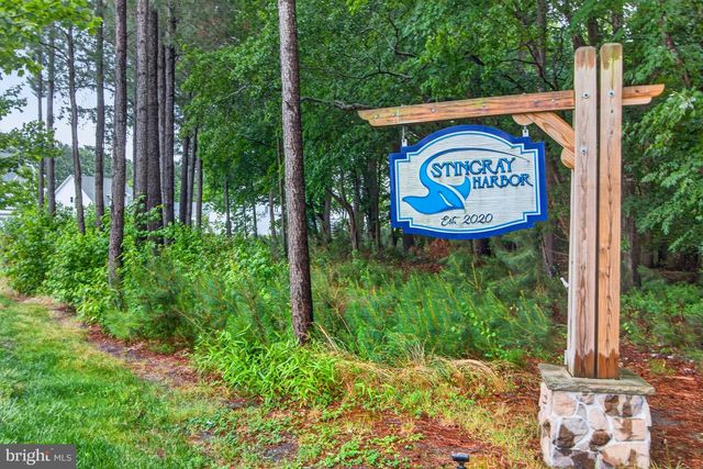 1 STINGRAY HARBOR DR, Ocean View, DE 19970