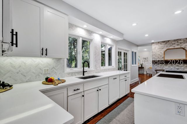 32 Plantation Dr, Hilton Head Island, SC 29928