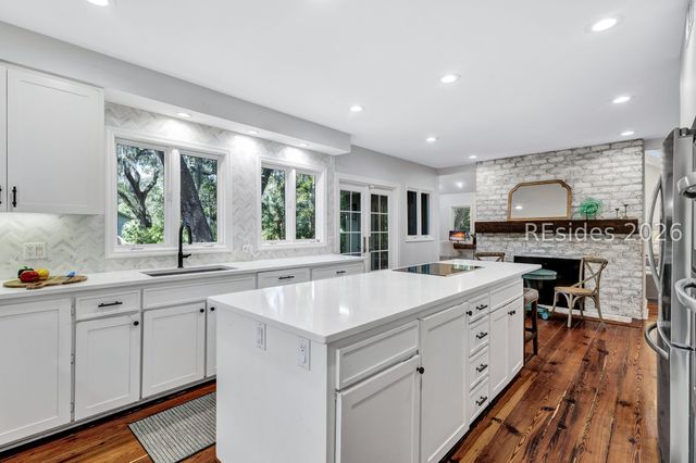 32 Plantation Dr, Hilton Head Island, SC 29928