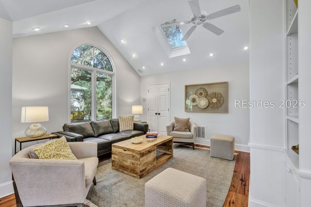 32 Plantation Dr, Hilton Head Island, SC 29928