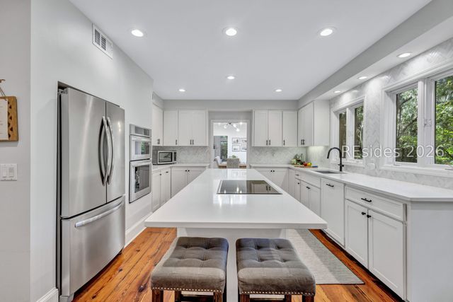 32 Plantation Dr, Hilton Head Island, SC 29928