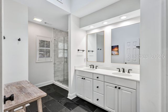 32 Plantation Dr, Hilton Head Island, SC 29928