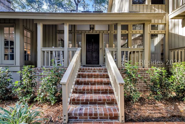 32 Plantation Dr, Hilton Head Island, SC 29928