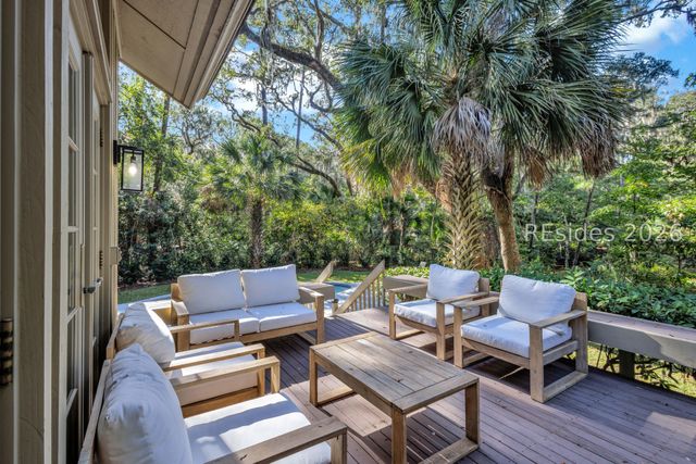 32 Plantation Dr, Hilton Head Island, SC 29928