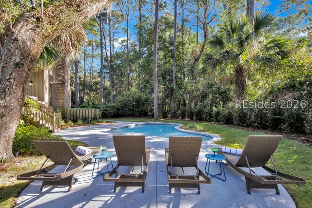 32 Plantation Dr, Hilton Head Island, SC 29928