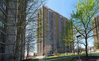 27010 Grand Central Parkway 4J, Floral Park, NY 11005