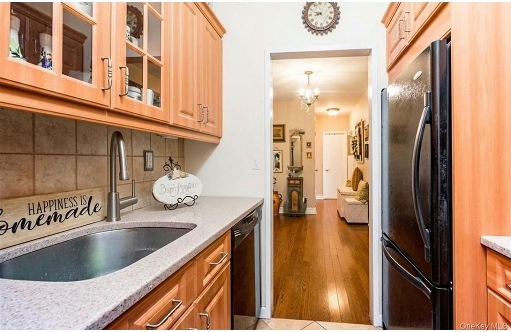 27010 Grand Central Parkway 4J, Floral Park, NY 11005 — photo 3