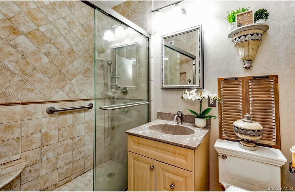27010 Grand Central Parkway 4J, Floral Park, NY 11005 — photo 5