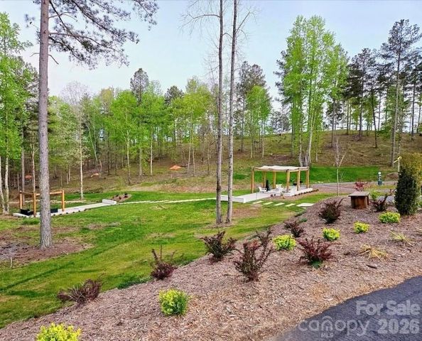 2033 Crestone Way 239, Connelly Springs, NC 28612