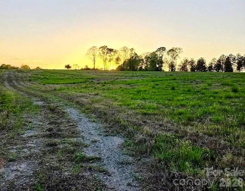 2033 Crestone Way 239, Connelly Springs, NC 28612