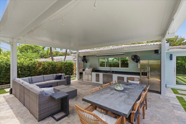2210 NE 34TH Court, Lighthouse Point, FL 33064