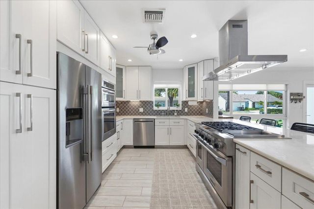 2210 NE 34TH Court, Lighthouse Point, FL 33064