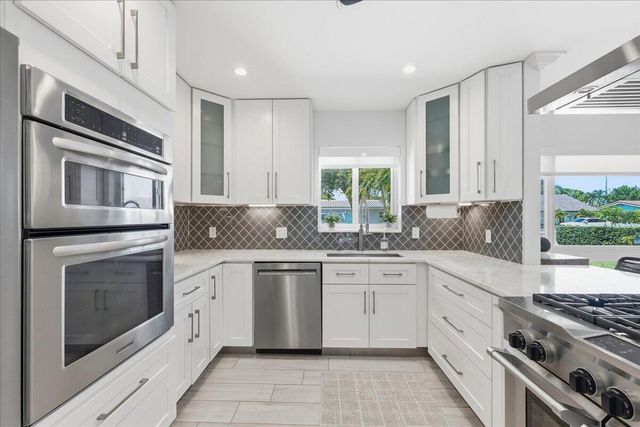 2210 NE 34TH Court, Lighthouse Point, FL 33064