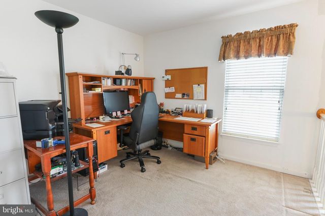 9 S REDSPIRE CT, Newark, DE 19702