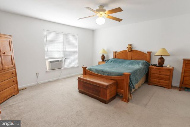 9 S REDSPIRE CT, Newark, DE 19702