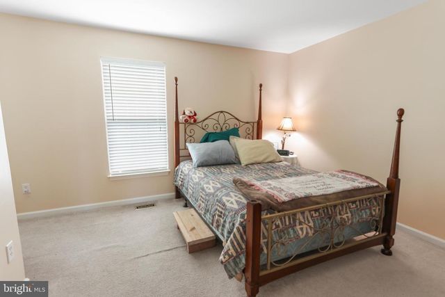 9 S REDSPIRE CT, Newark, DE 19702