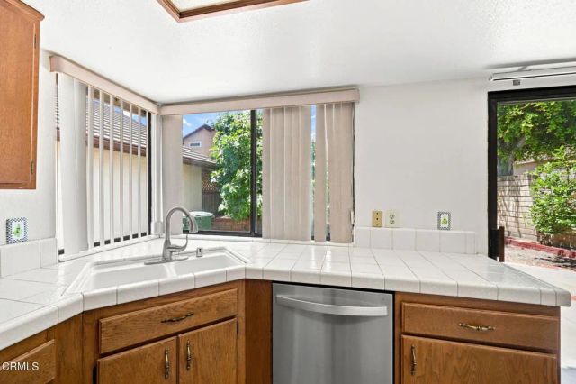 192 La Veta Drive, Camarillo, CA 93012