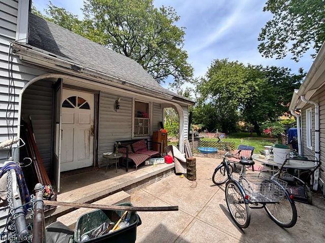 3237 W 30th Street, Cleveland, OH 44109