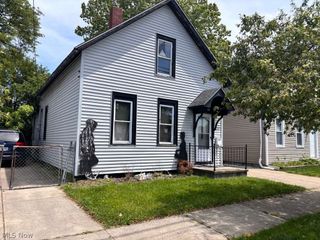 3237 W 30th Street, Cleveland, OH 44109