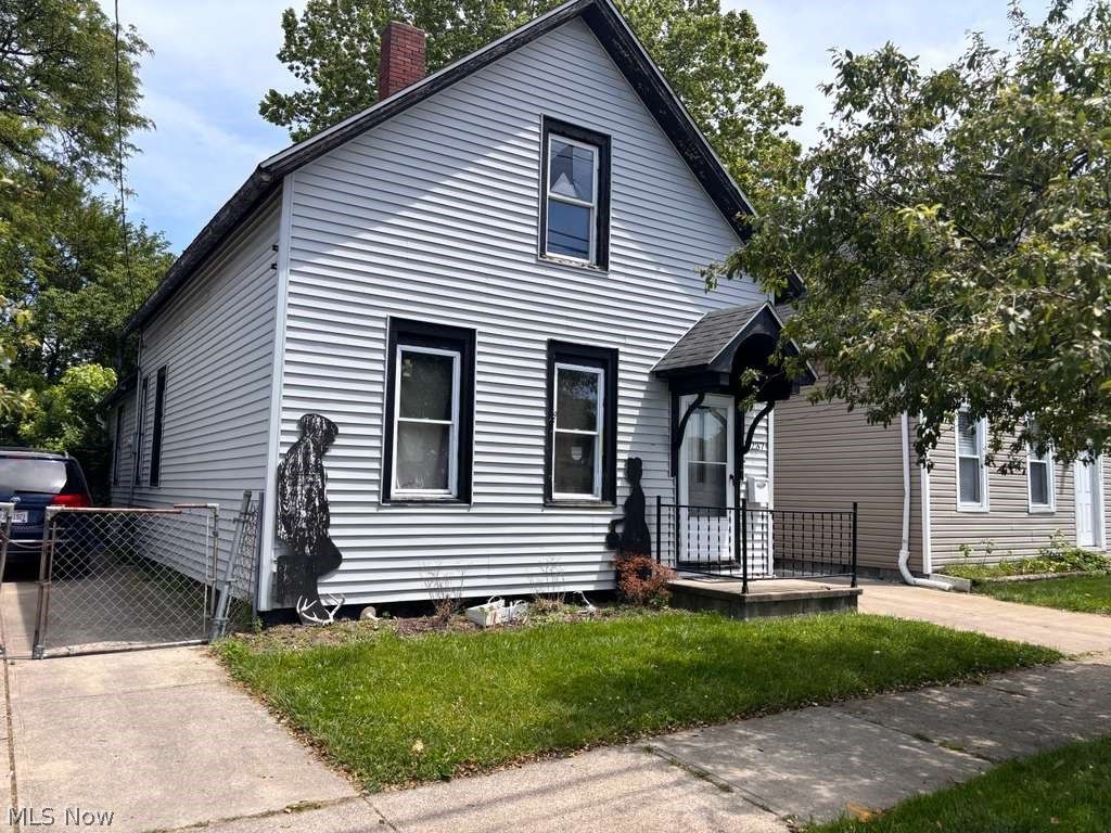 3237 W 30th Street, Cleveland, OH 44109