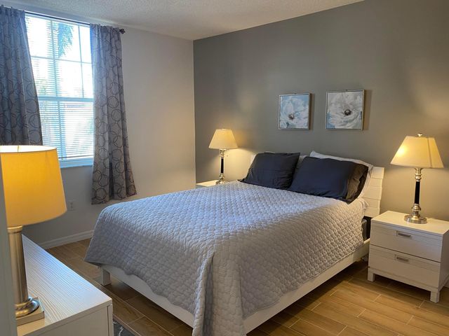 720 S Sapodilla Avenue 312, West Palm Beach, FL 33401
