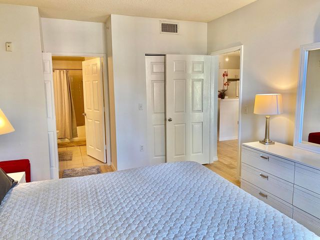 720 S Sapodilla Avenue 312, West Palm Beach, FL 33401