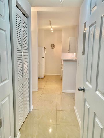 720 S Sapodilla Avenue 312, West Palm Beach, FL 33401