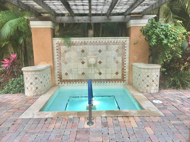 720 S Sapodilla Avenue 312, West Palm Beach, FL 33401