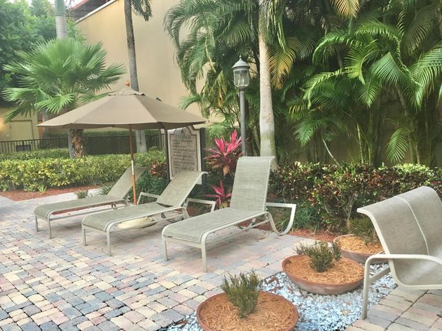 720 S Sapodilla Avenue 312, West Palm Beach, FL 33401