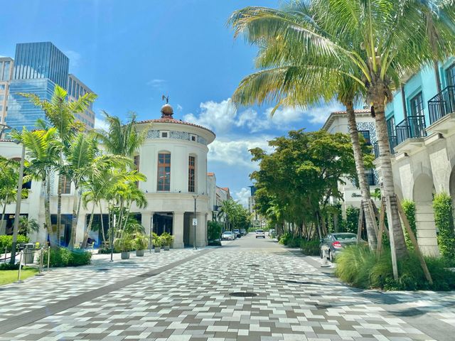 720 S Sapodilla Avenue 312, West Palm Beach, FL 33401