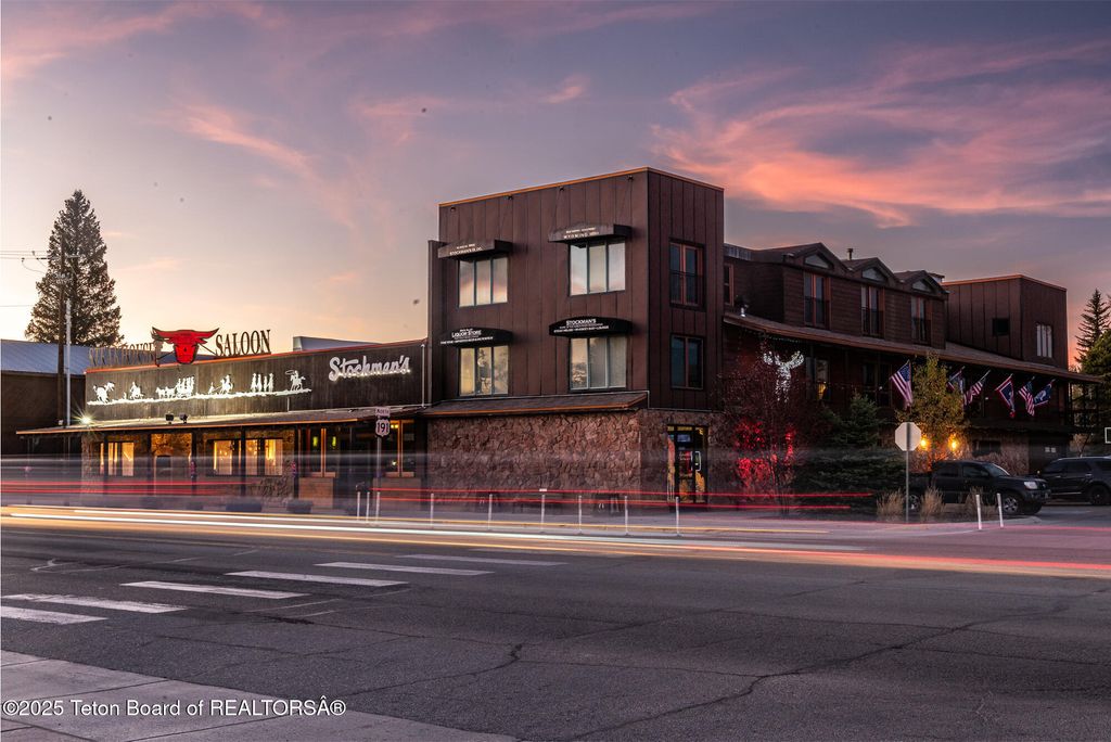 117 W PINE Street, Pinedale, WY 82941