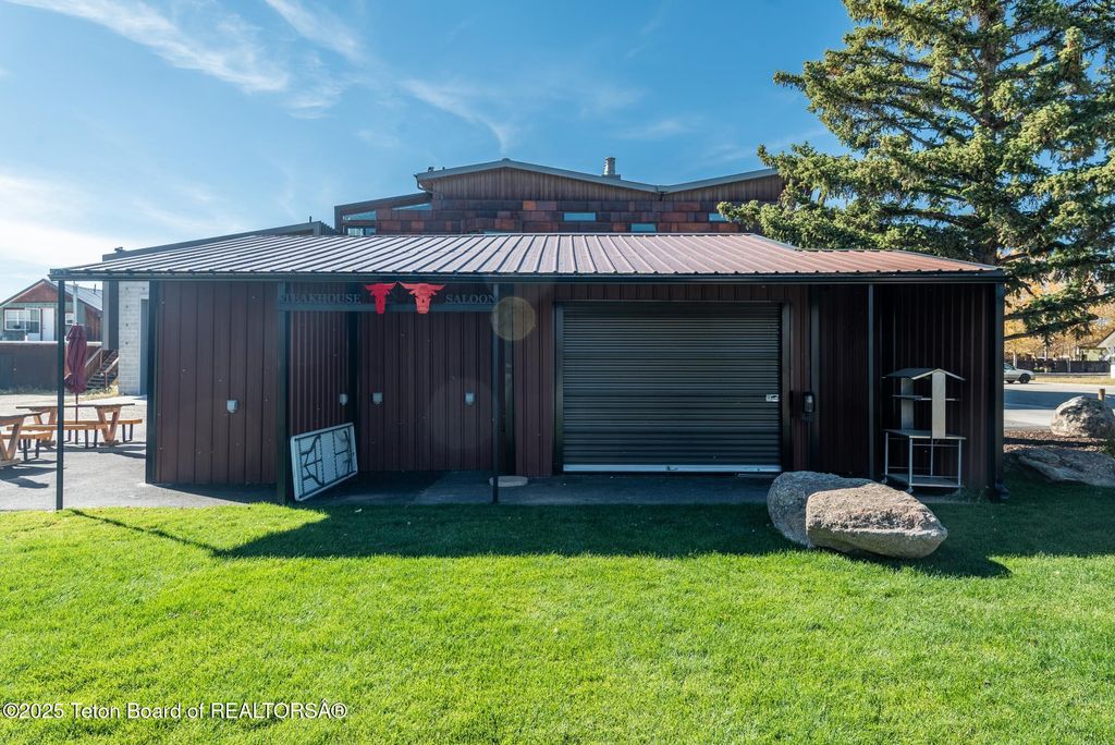 117 W PINE Street, Pinedale, WY 82941 photo 13