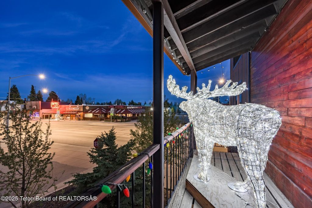 117 W PINE Street, Pinedale, WY 82941 photo 17