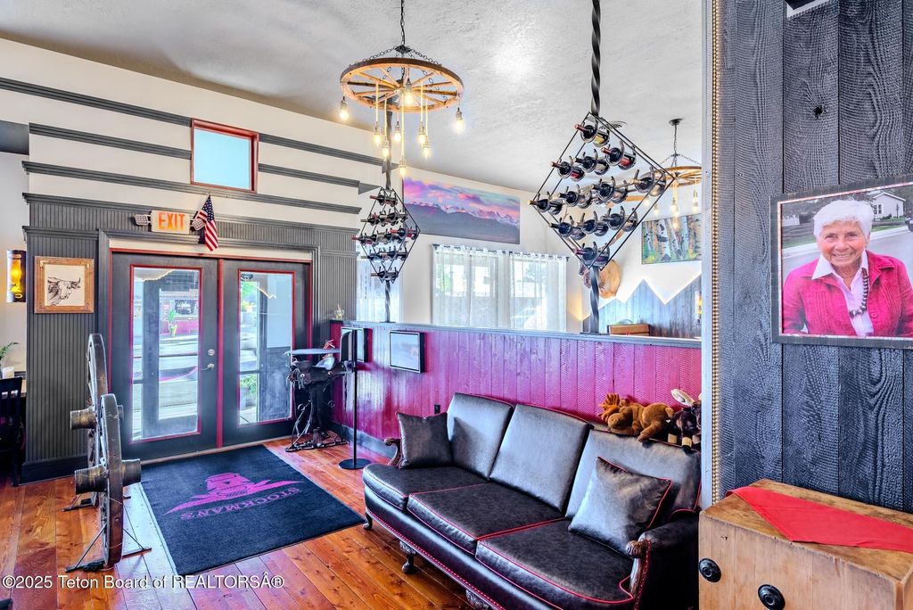 117 W PINE Street, Pinedale, WY 82941 photo 24