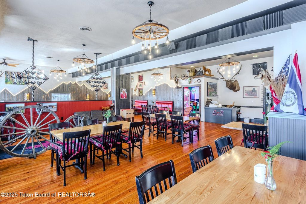 117 W PINE Street, Pinedale, WY 82941 photo 25