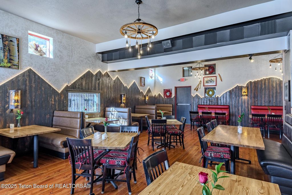 117 W PINE Street, Pinedale, WY 82941 photo 33