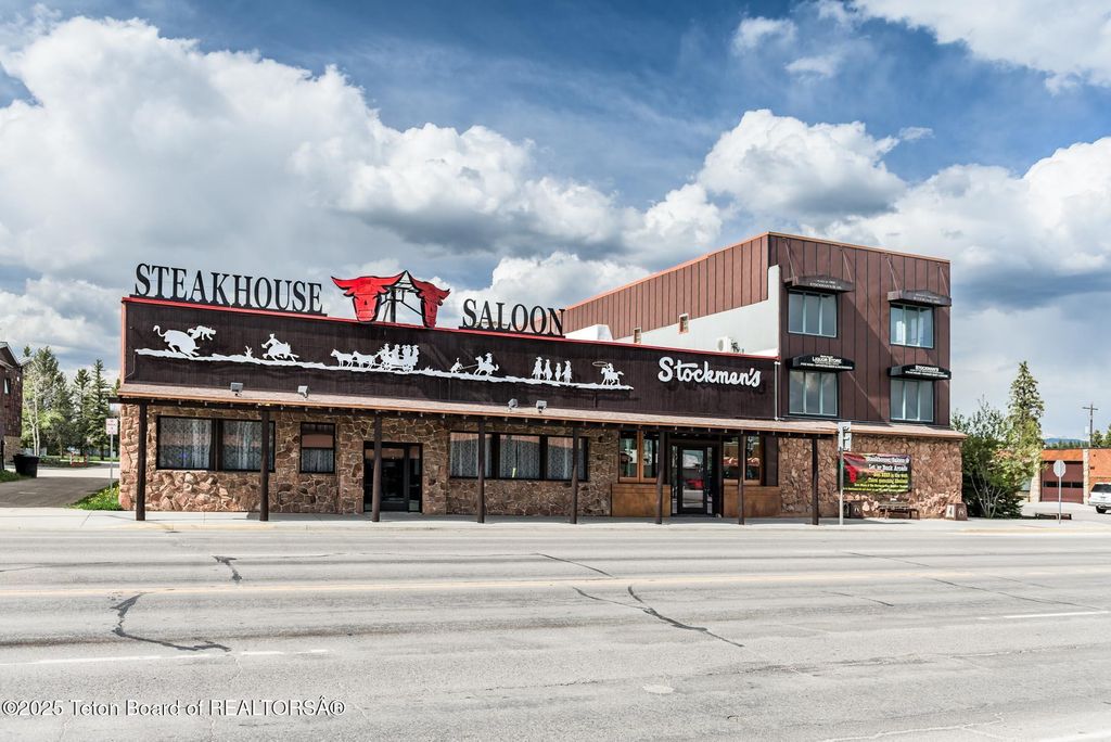 117 W PINE Street, Pinedale, WY 82941 photo 5