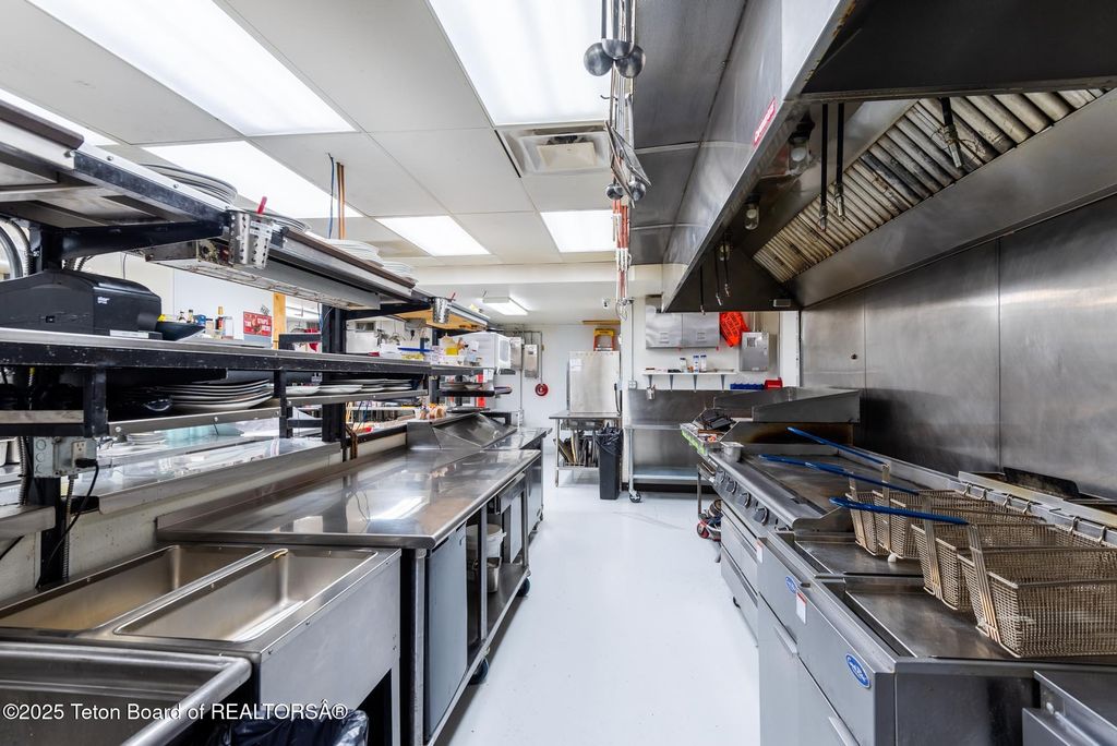 117 W PINE Street, Pinedale, WY 82941 photo 57