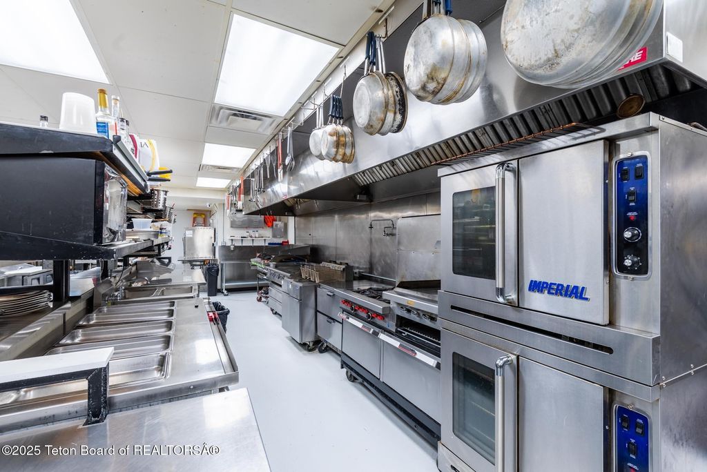 117 W PINE Street, Pinedale, WY 82941 photo 58